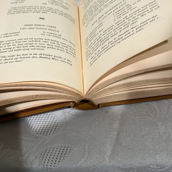 Vintage The New England Yankee Cookbook copyright 1939 Printed in USA - Picture 9 of 12